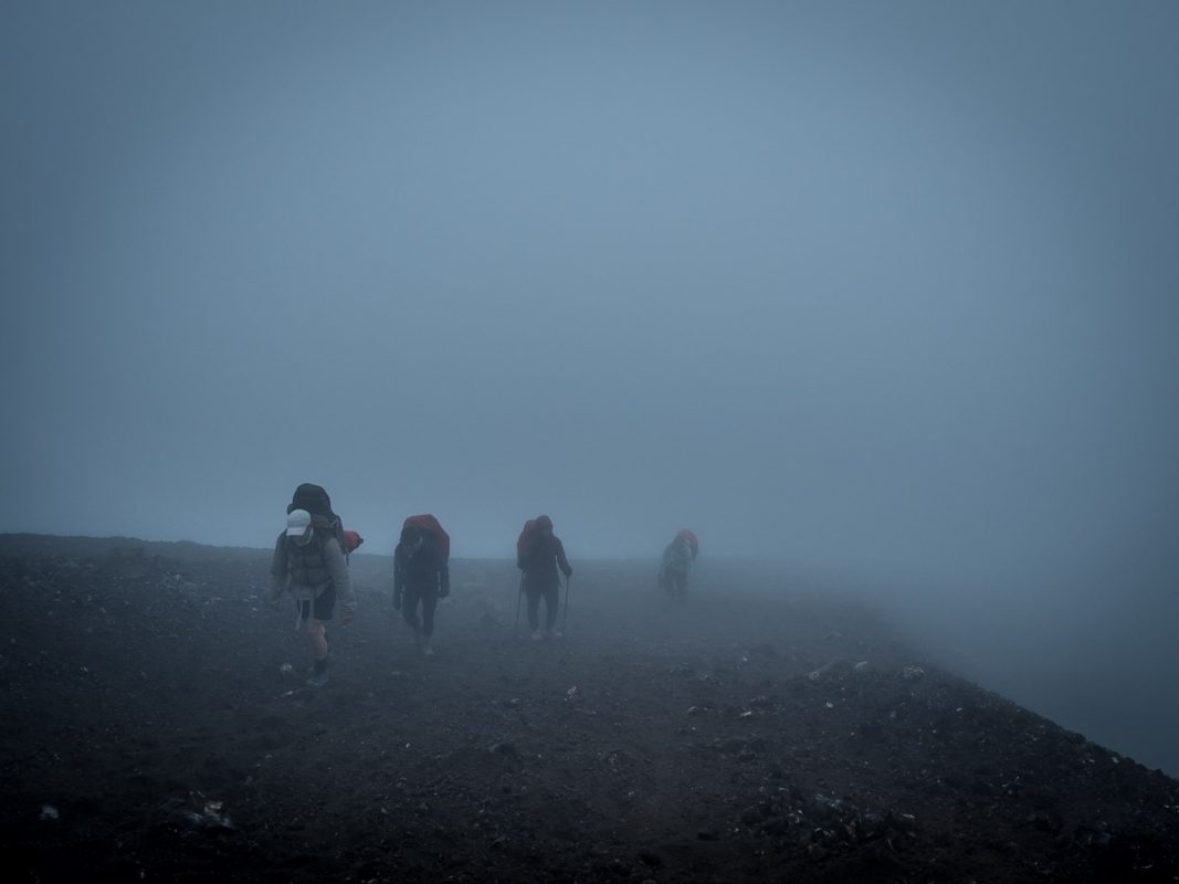 Tristan Balme doing the tongariro circuit inbad weather