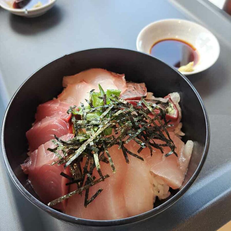 Tristan Balme nachi katsuura tuna market